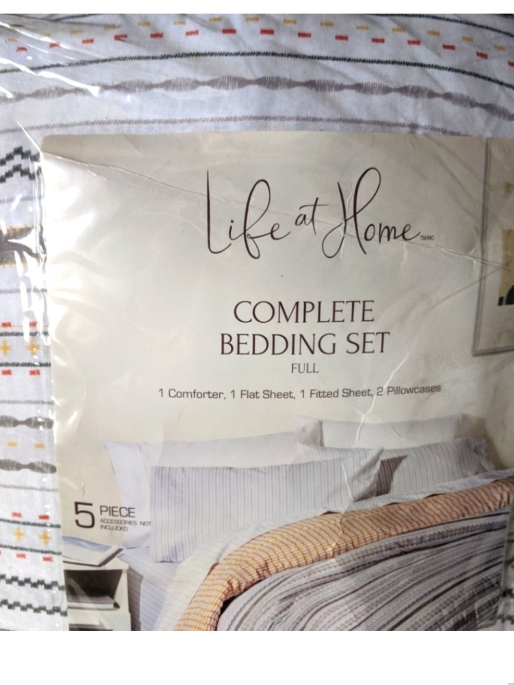 Bed in a bag duvet and sheet set- like new